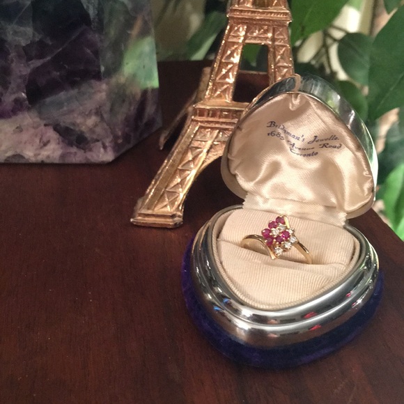 14k Gold Ruby & Diamond cocktail ring - Picture 7 of 9